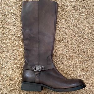 Brand new Vince camuto women’s 9/39 leather boots
